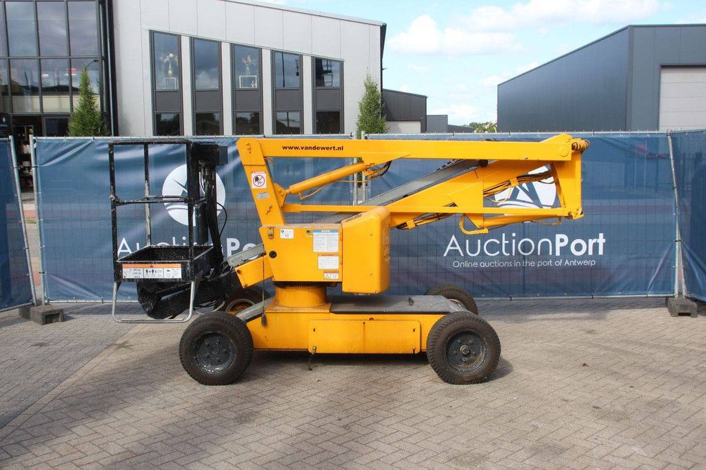 Nifty HR12NE Electric Articulated Boom Lift 12m 2012