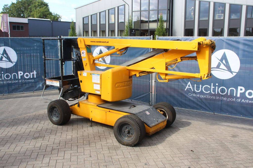 Nifty HR12NE Electric Articulated Boom Lift 12m 2012