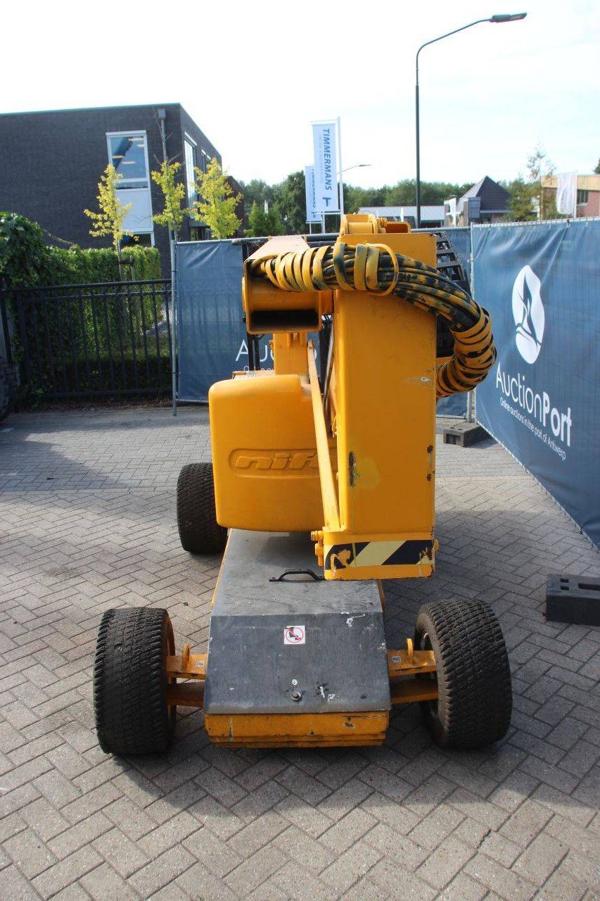 Nifty HR12NE Electric Articulated Boom Lift 12m 2012