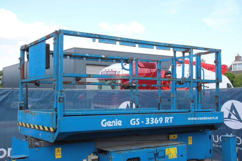 Scissor Lift Genie GS3369RT 4x4 Diesel 12m 2014