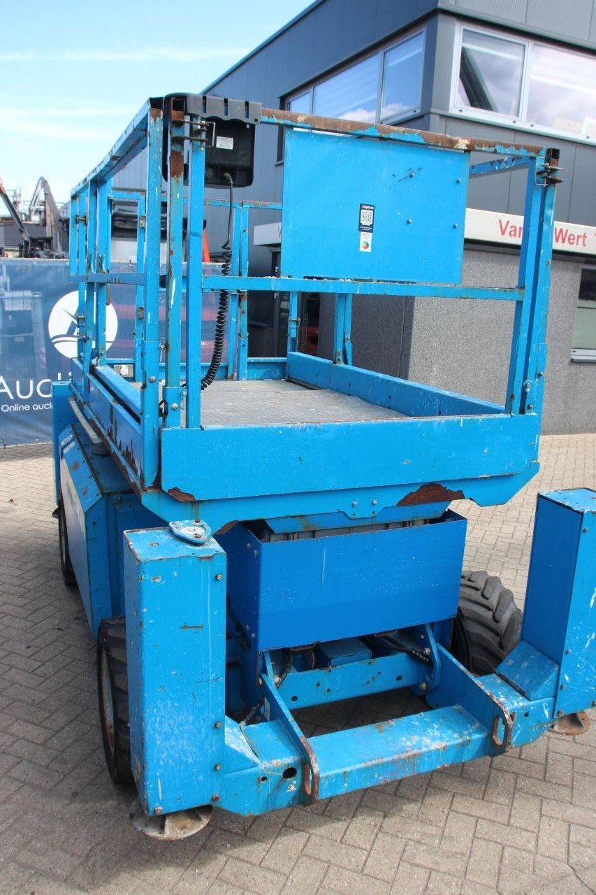 Schaarhoogwerker Genie GS2668RT Diesel 10m 2008