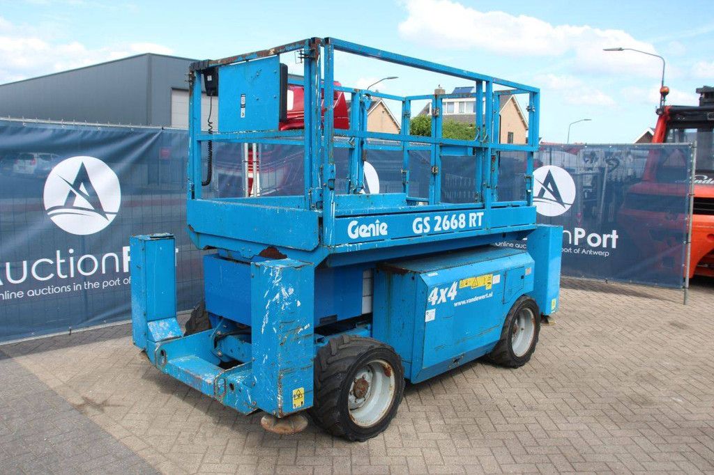 Schaarhoogwerker Genie GS2668RT Diesel 10m 2008