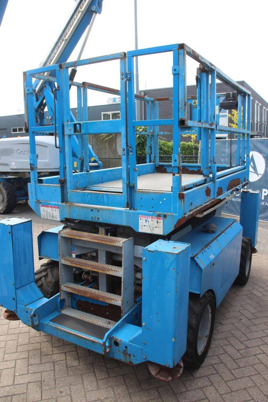 Scherenbühne Genie GS3268RT Diesel 12m 2007