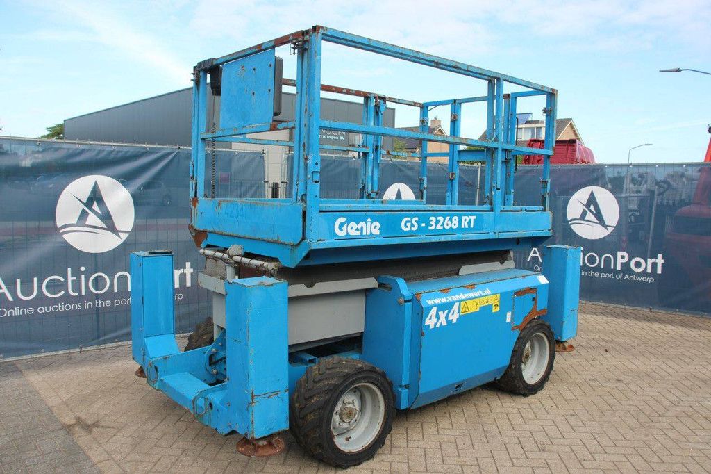 Scherenbühne Genie GS3268RT Diesel 12m 2007