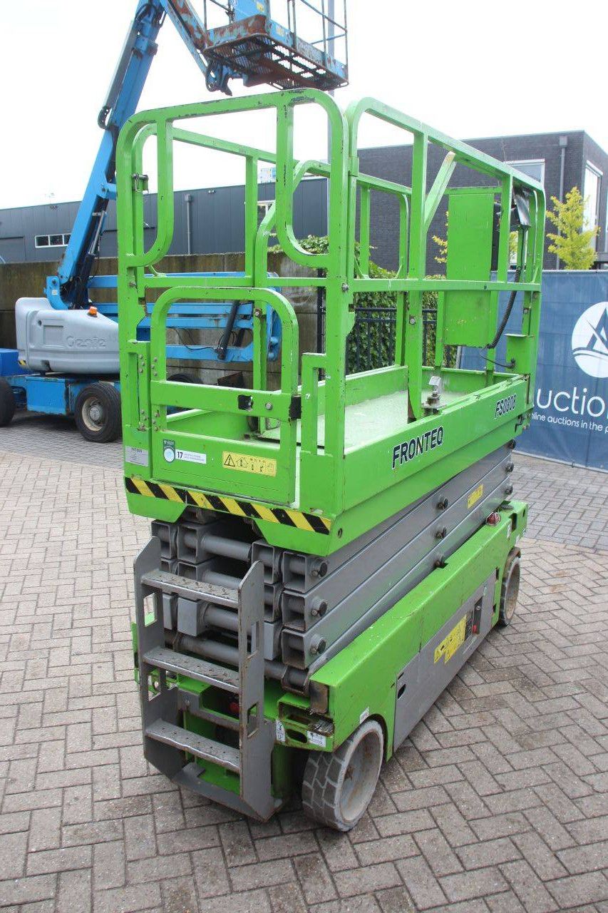 Fronteq FS0808E Electric Scissor Lift 230kg 9.9m 2020