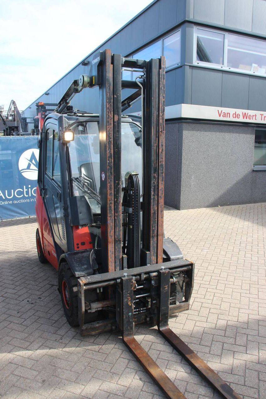 Linde H30D-01 Diesel-Gabelstapler 3000 kg 2012