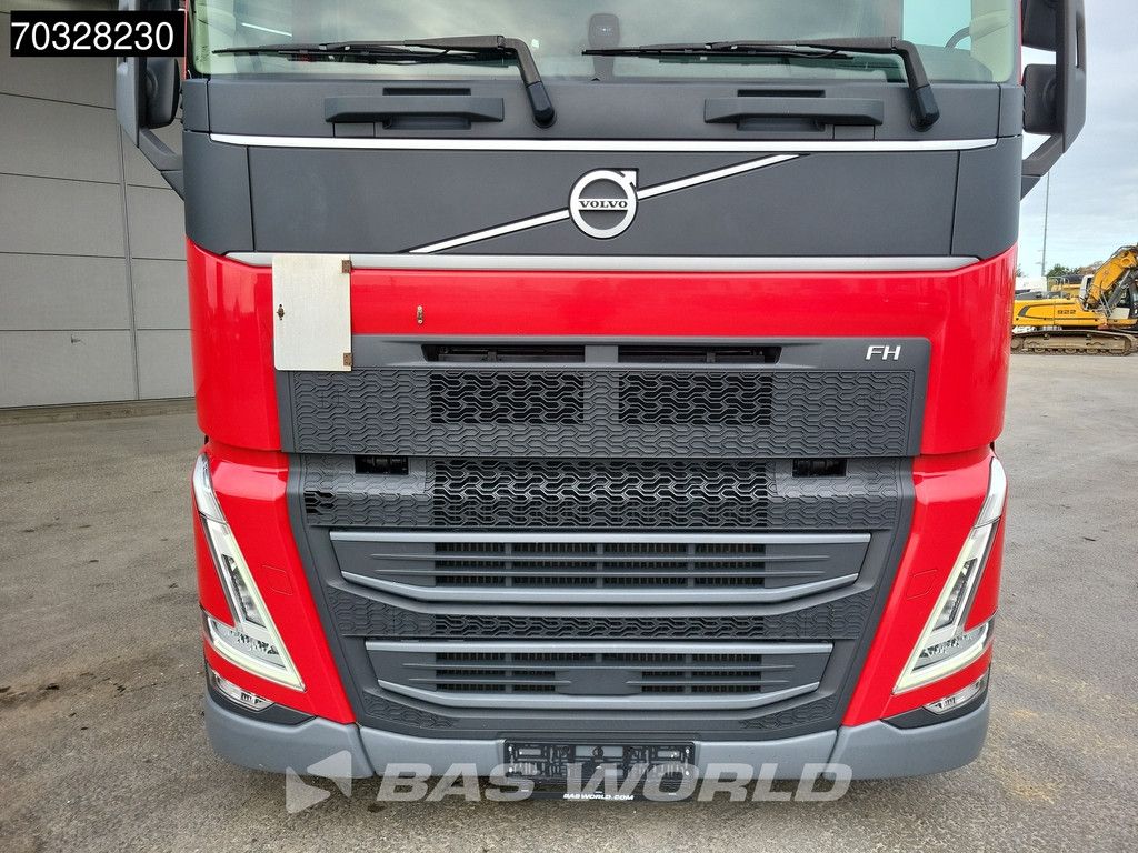 Volvo FH 460 4X2 Mega XL 2x Tanks ACC Navi