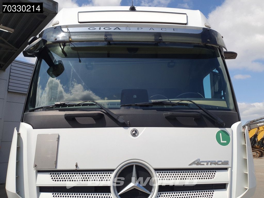 Mercedes Actros Actros 1848 4X2 GigaSpace Mega 2x Tanks ACC Navi Standklima
