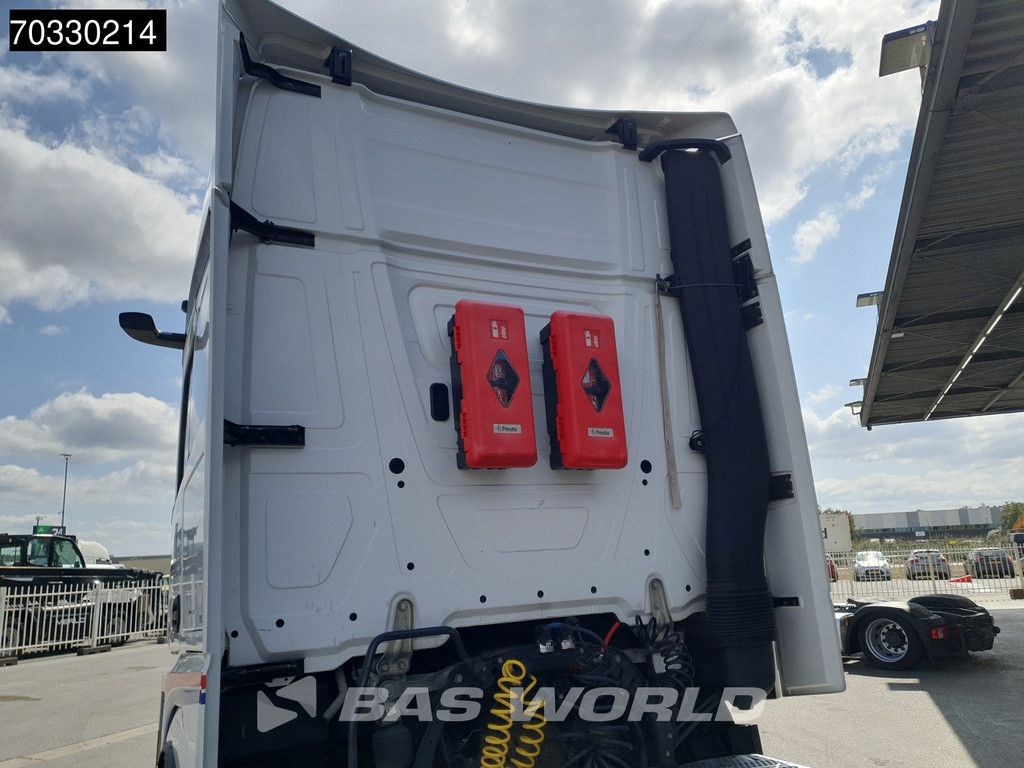 Mercedes Actros Actros 1848 4X2 GigaSpace Mega 2x Tanks ACC Navi Standklima