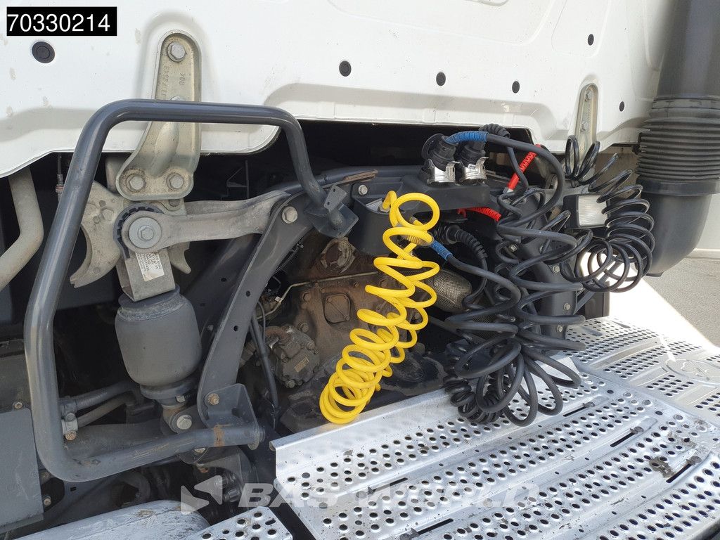 Mercedes Actros Actros 1848 4X2 GigaSpace Mega 2x Tanks ACC Navi Standklima