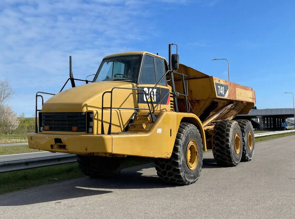 Caterpillar 740