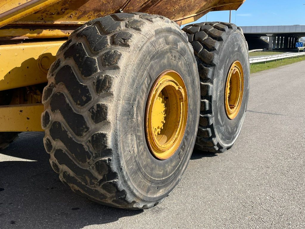 Caterpillar 740