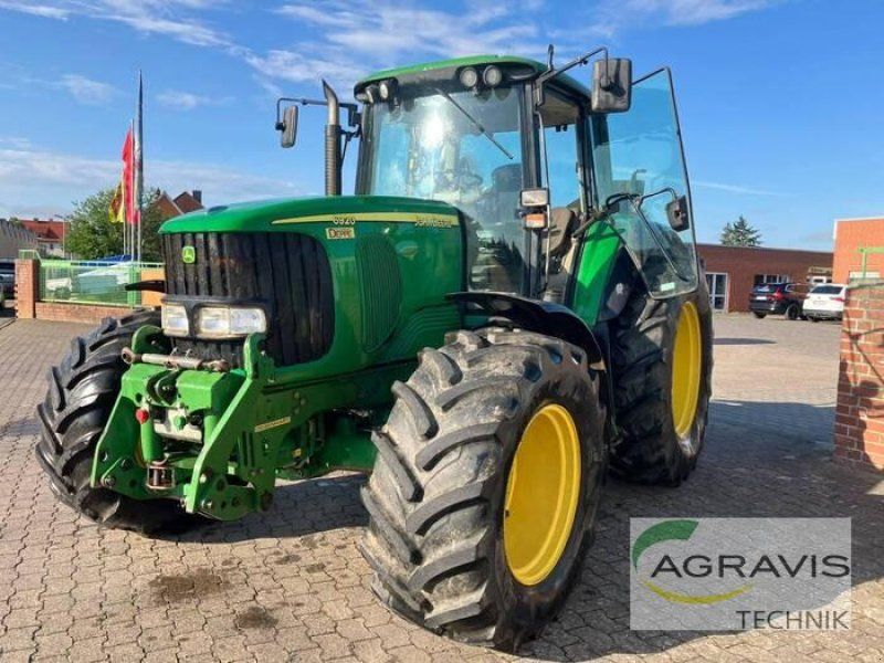 John Deere 6920