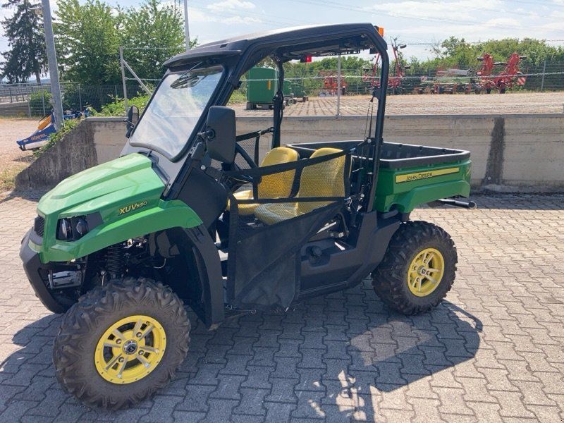 John Deere XUV 550