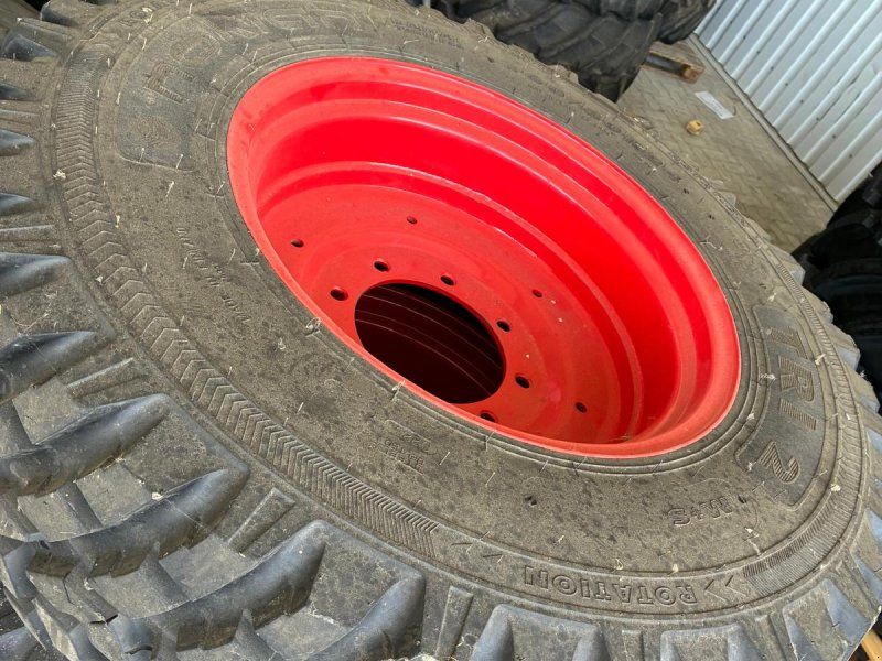 Fendt Nokian Räder 360/80R24 u. 440/