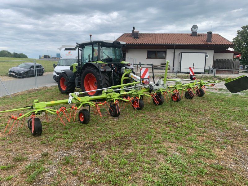 Claas Volto 900