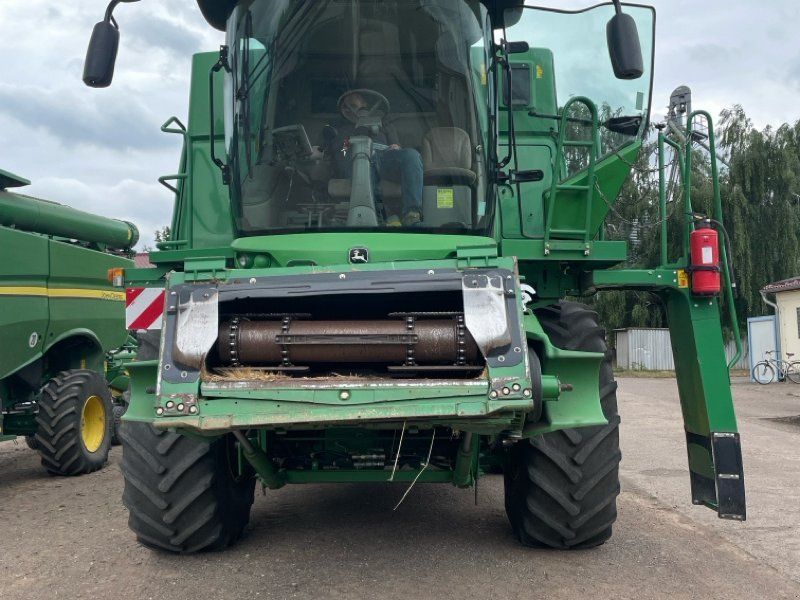 John Deere S670 4x4