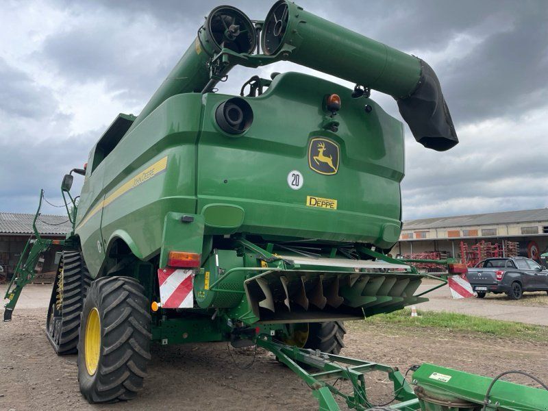 John Deere S770 Raupe