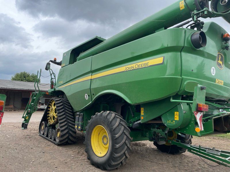 John Deere S770 Raupe