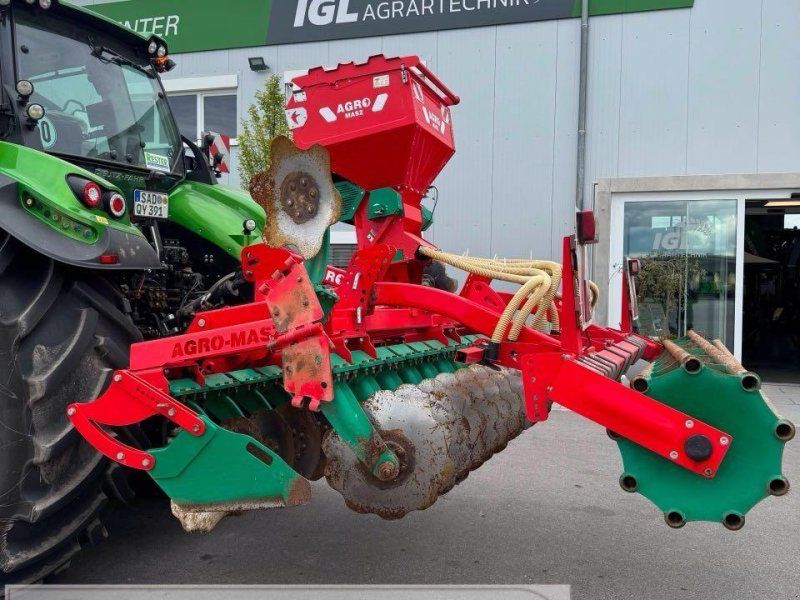 Agro-Masz BT 30 3 m & Zwischenfruchtstreuer