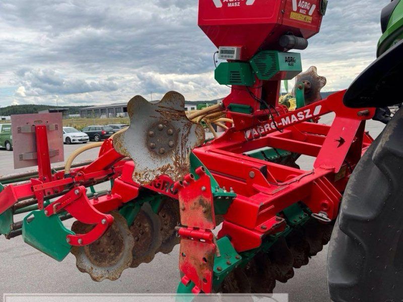Agro-Masz BT 30 3 m & Zwischenfruchtstreuer