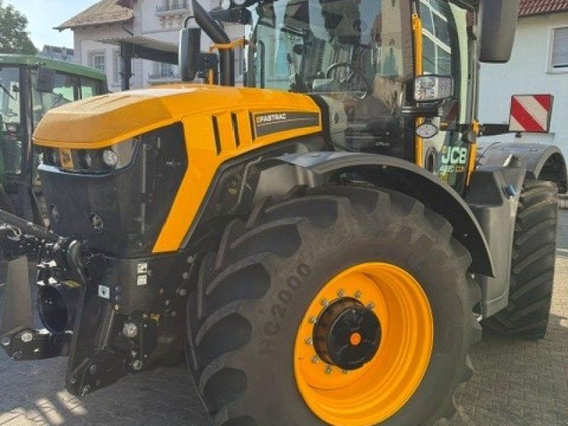 JCB Fastrac 4220 iCON
