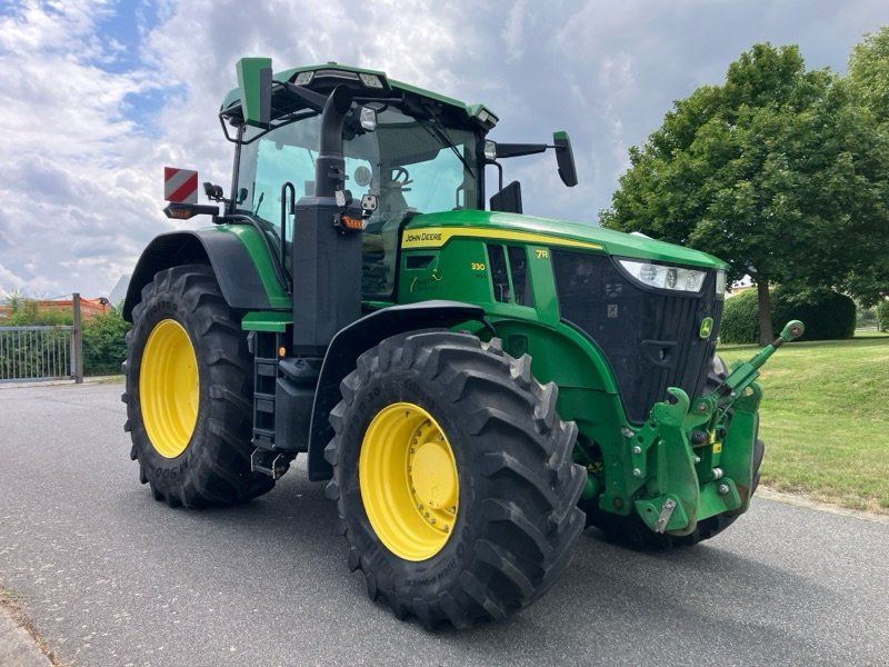 John Deere 7R 330/ Frontzapfwelle/ StarFire 6000/ Reifen neu