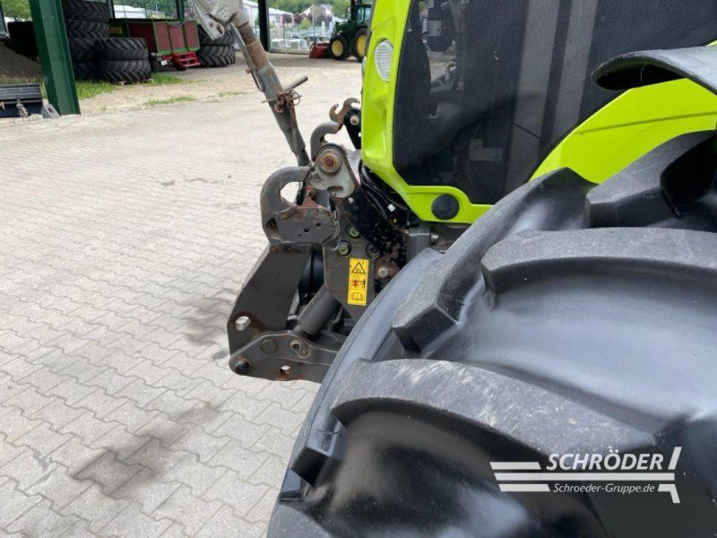 Claas AXION 810