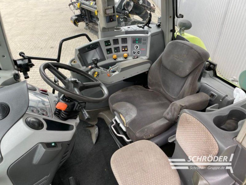 Claas AXION 810