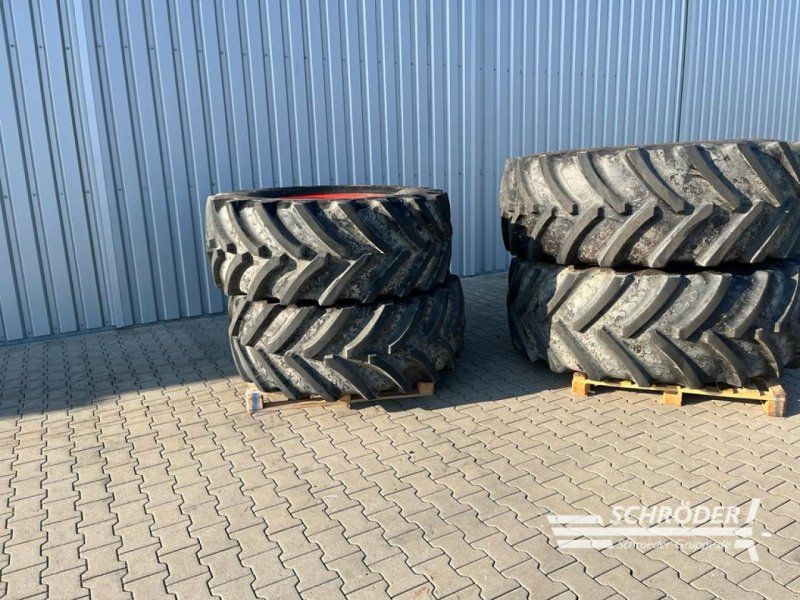 Fendt 600/65 R34 + 710/70 R42 BKT