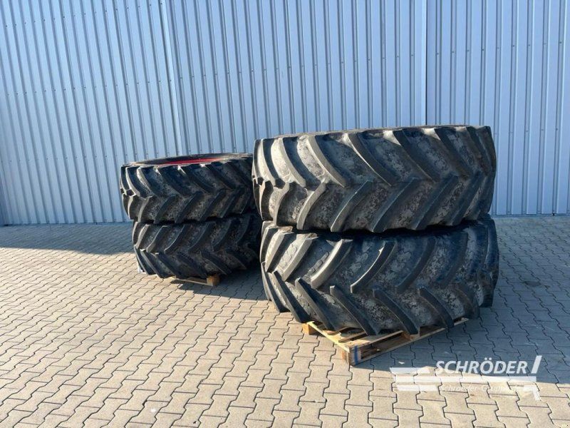 Fendt 600/65 R34 + 710/70 R42 BKT
