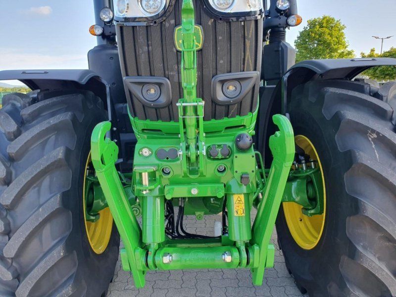 John Deere 6R 250