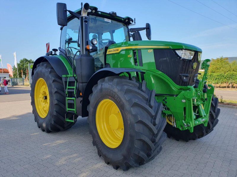 John Deere 6R 250