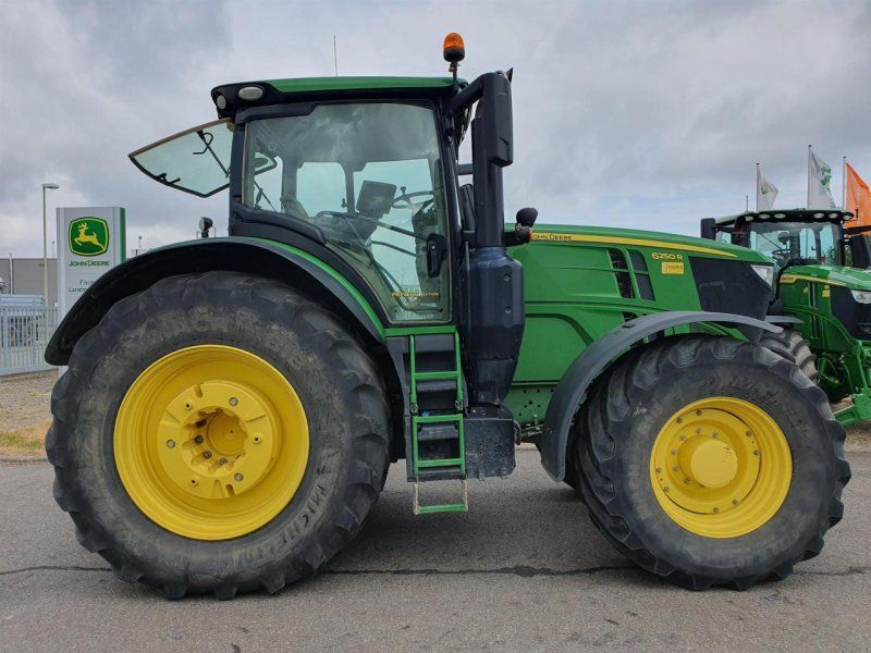 John Deere 6250R
