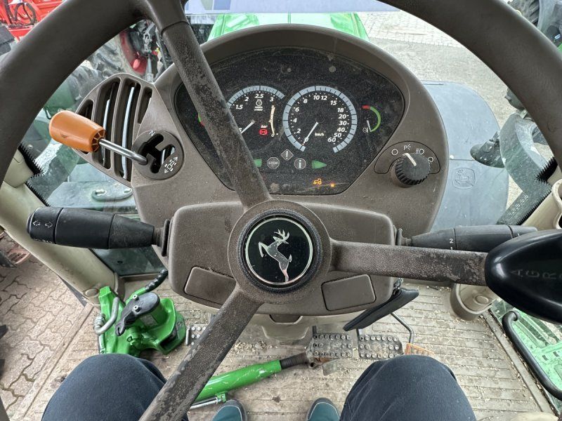 John Deere 6 210 R