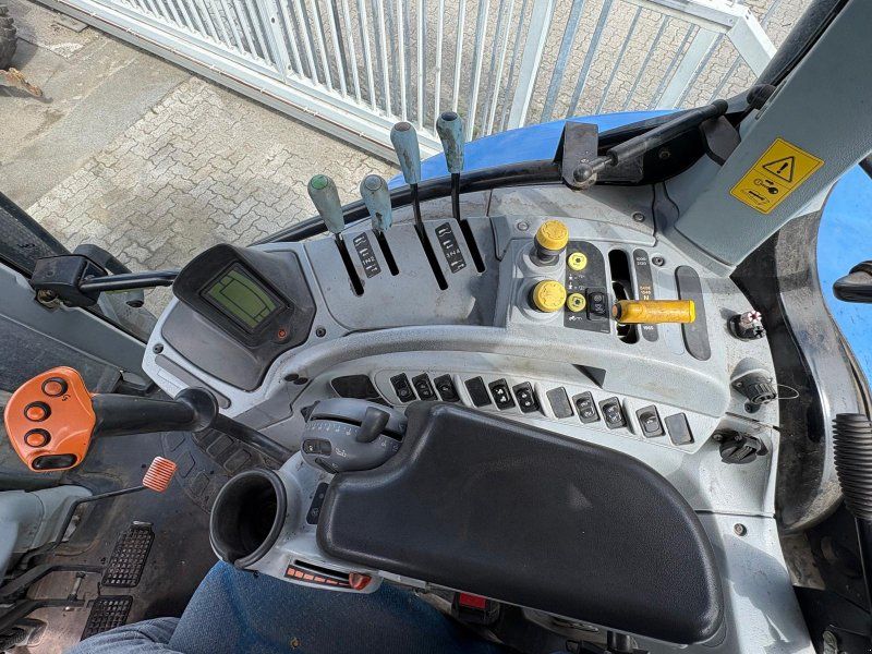 New Holland T 6080 RC