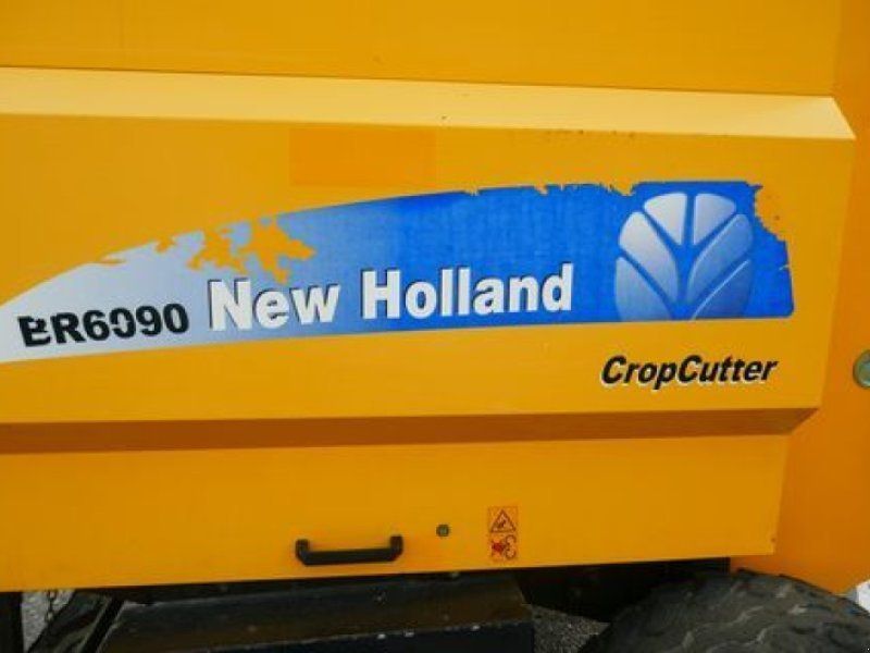 New Holland BR 6090