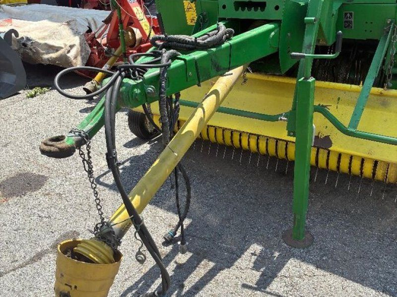 John Deere 582