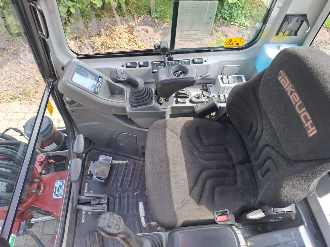 Takeuchi TB225 | bj 2018 | 3543uur | Kantelstuk Vetsmering