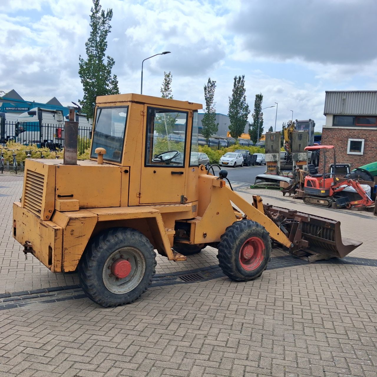 Schaeff SKL830 Shovel.