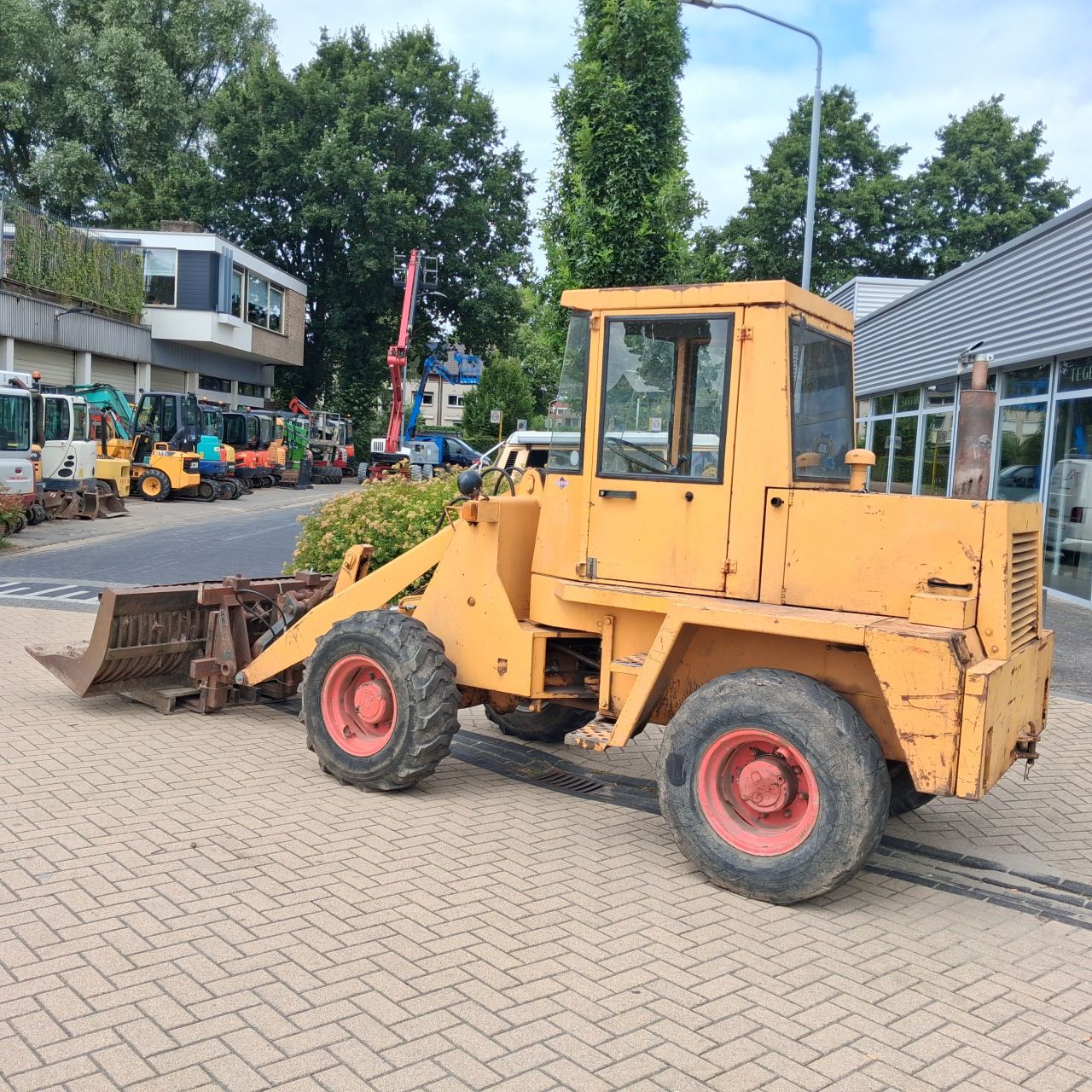 Schaeff SKL830 Shovel.