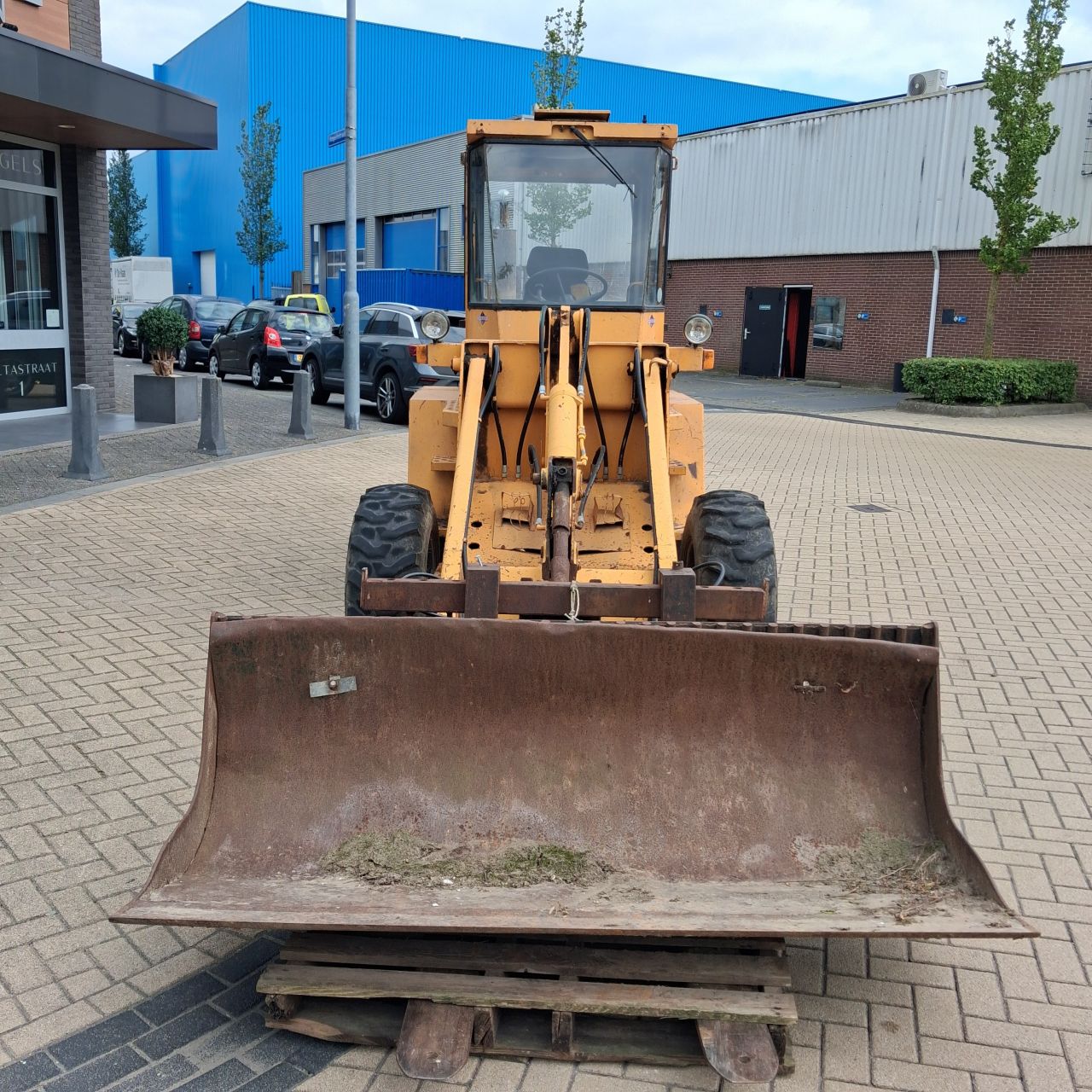 Schaeff SKL830 Shovel.