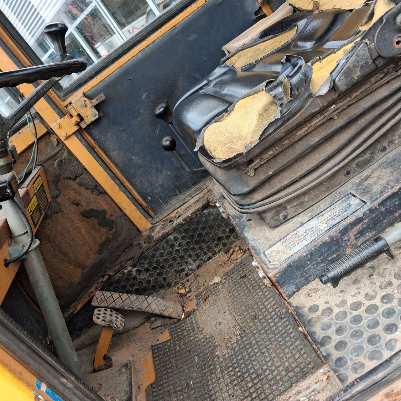 Schaeff SKL830 Shovel.