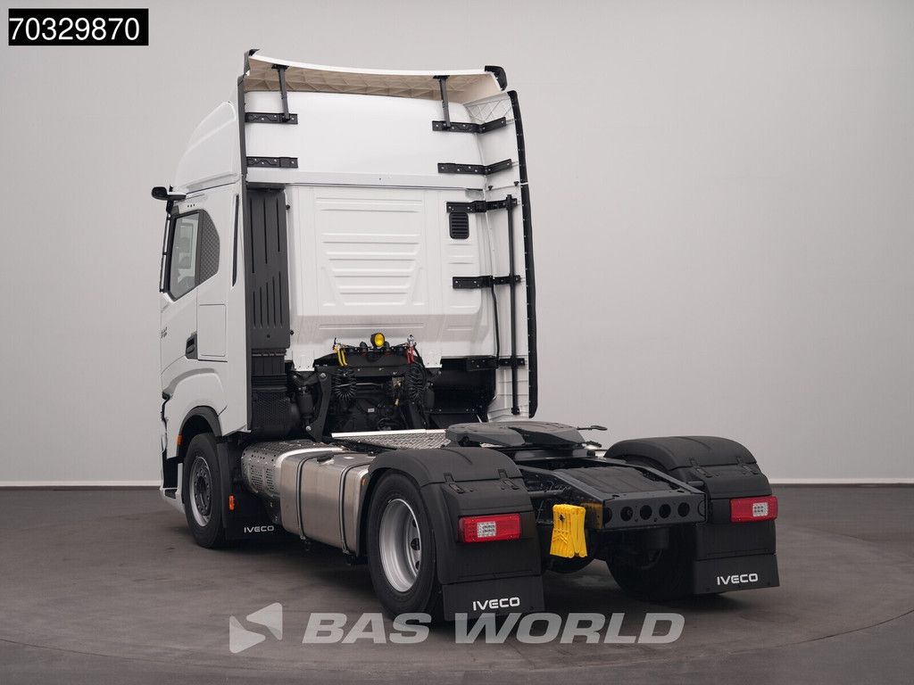 Iveco S-Way 500 4X2 NEW! HPEB ACC 2x beds Mirrorcams 2x tanks Parking Cooler