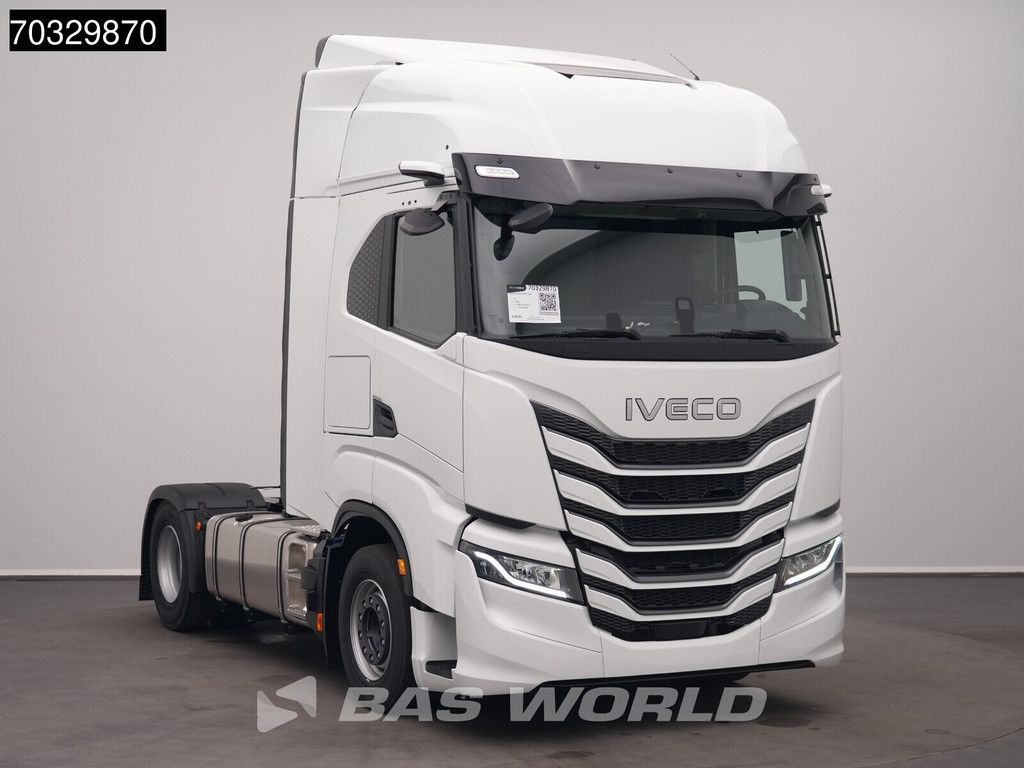 Iveco S-Way 500 4X2 NEW! HPEB ACC 2x beds Mirrorcams 2x tanks Parking Cooler