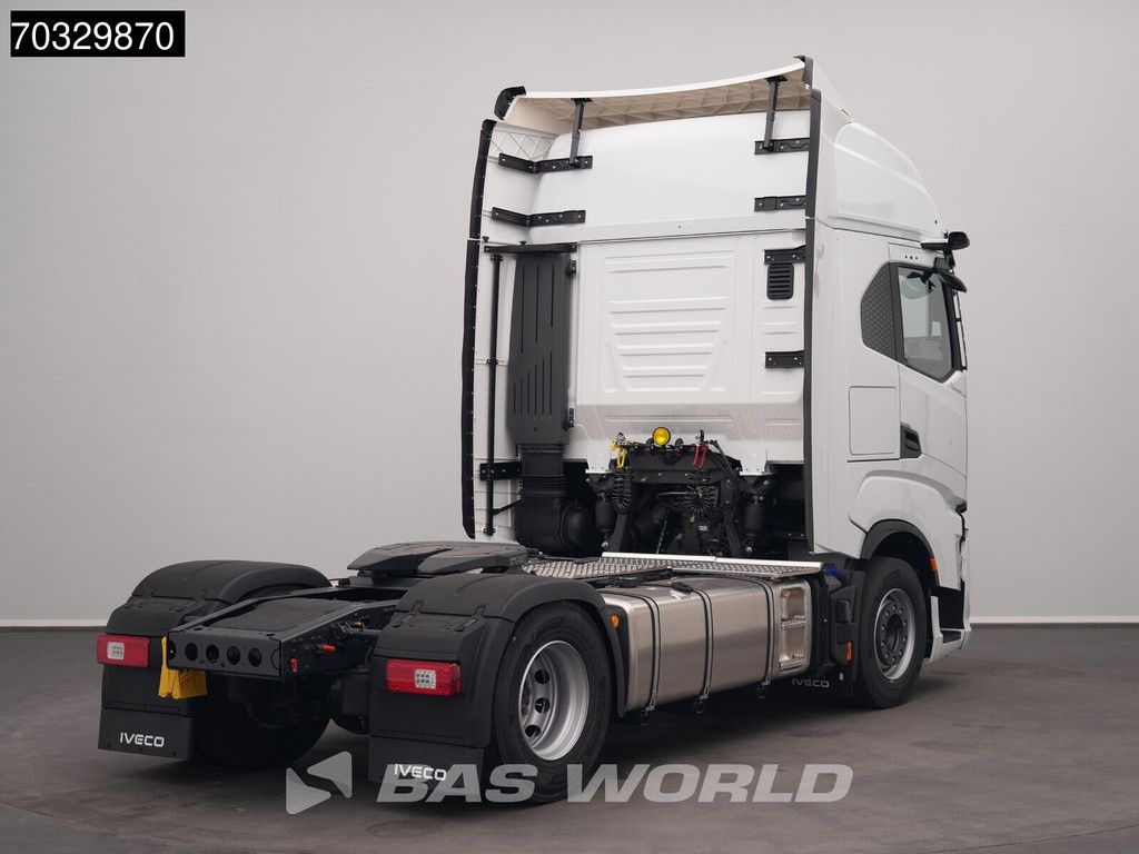 Iveco S-Way 500 4X2 NEW! HPEB ACC 2x beds Mirrorcams 2x tanks Parking Cooler