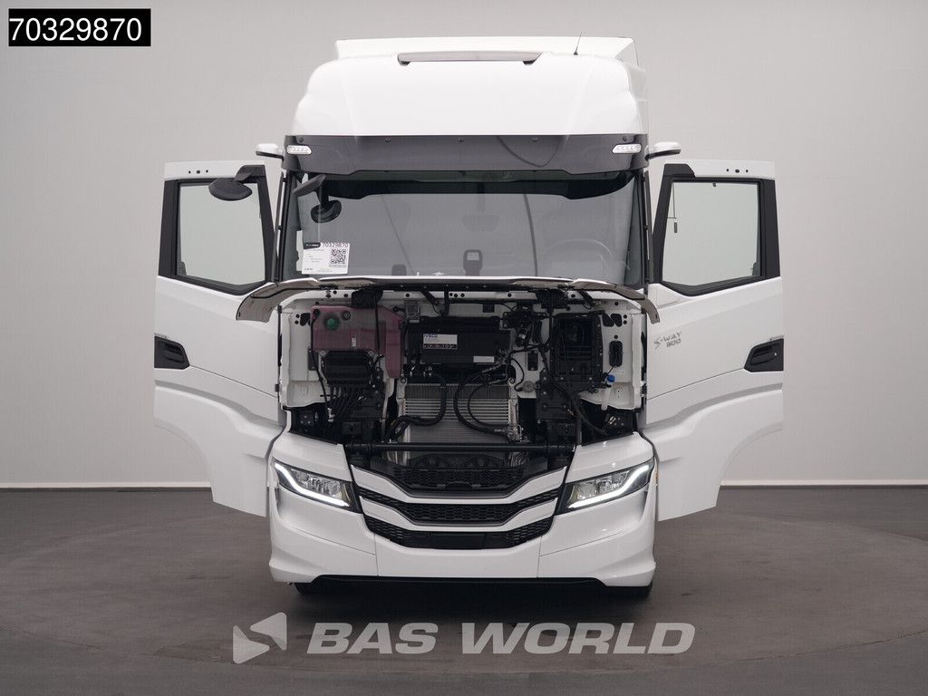 Iveco S-Way 500 4X2 NEW! HPEB ACC 2x beds Mirrorcams 2x tanks Parking Cooler