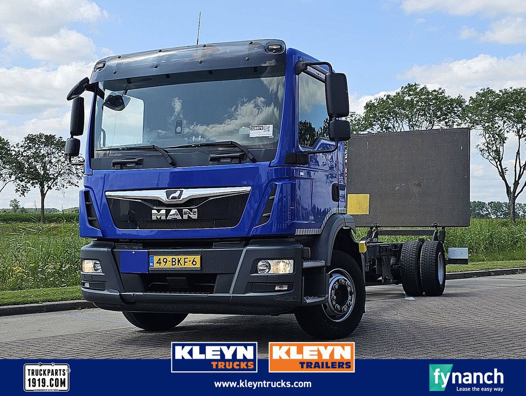M.A.N. 12.250 TGM taillift only 280 km