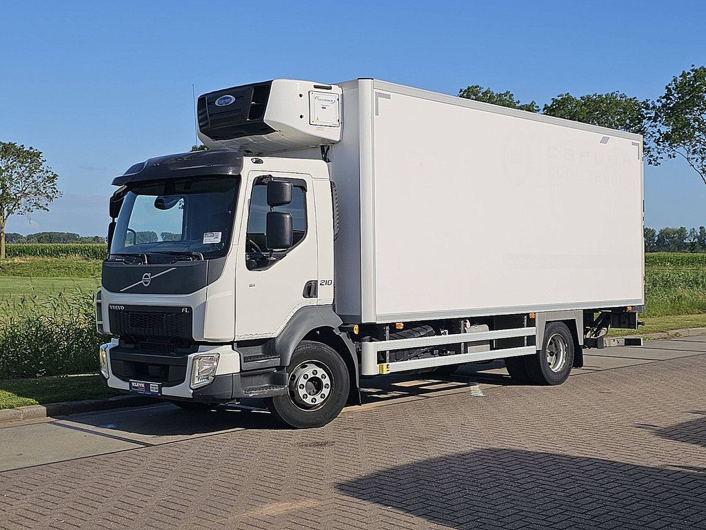 VOLVO FL 210.14 carrier taillift