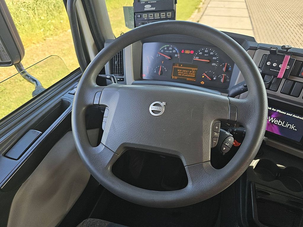 VOLVO FL 210.14 carrier taillift
